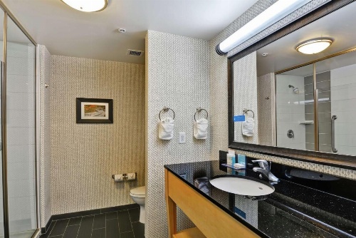 Hampton Inn By Hilton & Suites Raleigh Crabtree Valley image 6
